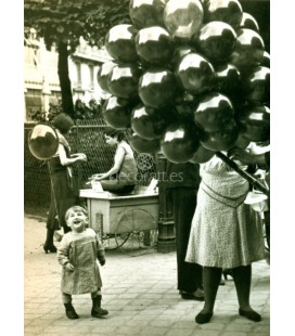 Vendedora de globos en el Parc Montsouris, Paris, 1934