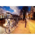 Bicicletas en el Canal de Amsterdam